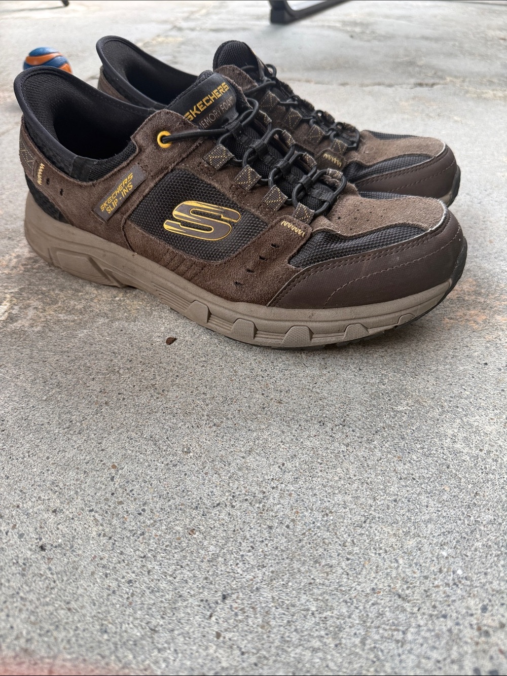 Skechers Slip-ins® Relaxed Fit® Oak Canyon Consistent Winner trail shoe